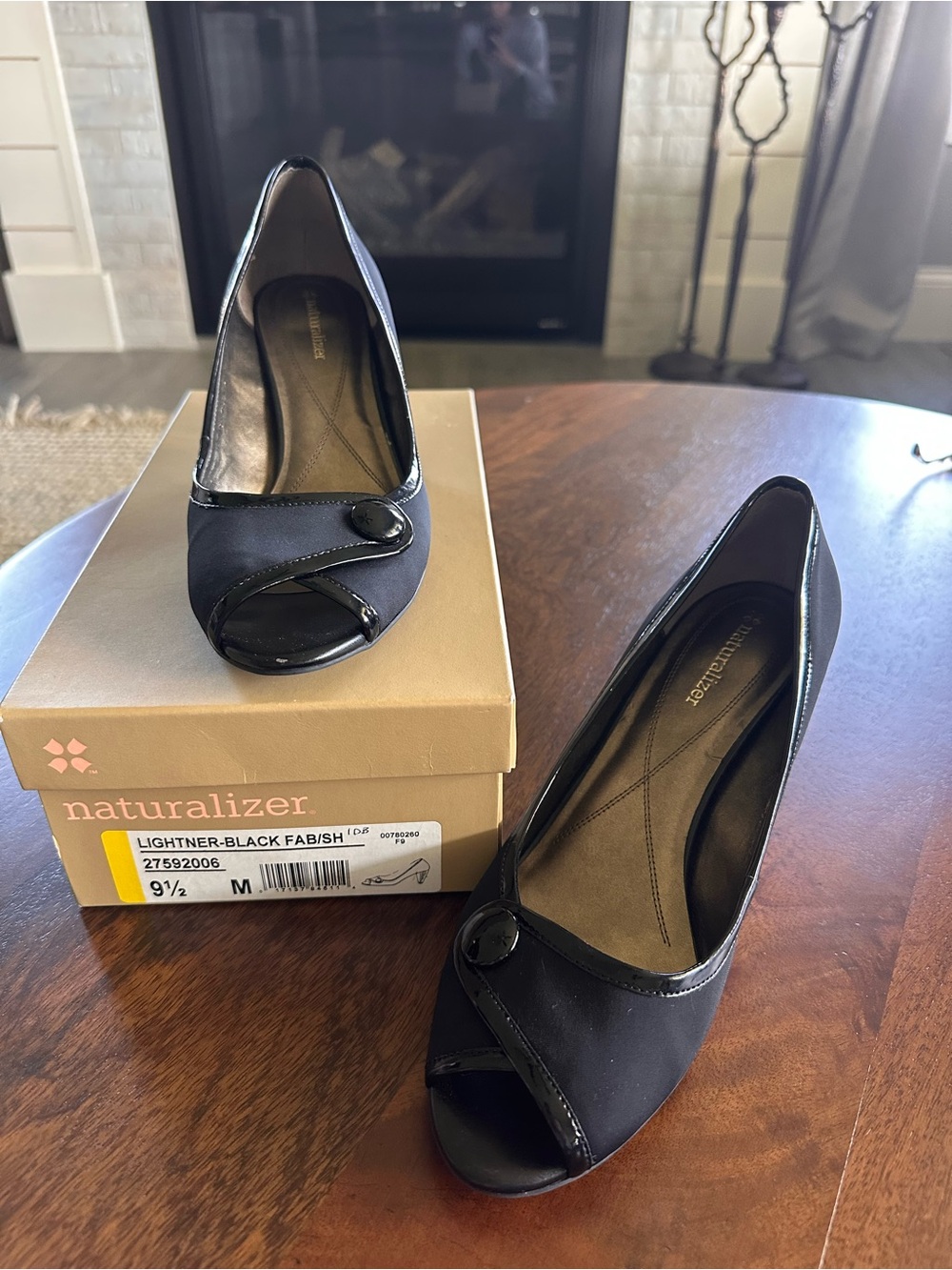 NWT Naturalizer Open-toe Shoes